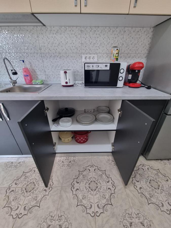 Apartament Mihaela Римніку-Вилча Екстер'єр фото
